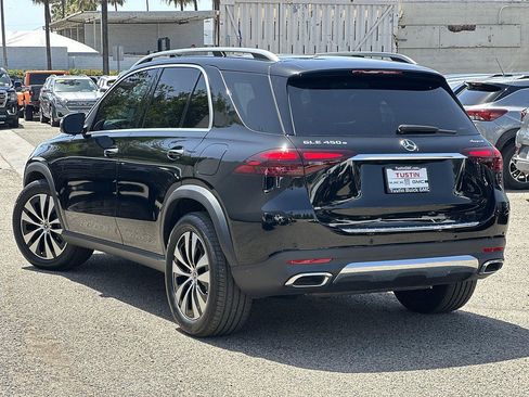 Used 2025 Mercedes-Benz GLE 450e 4MATIC w/ Driver Assistance Package image 6