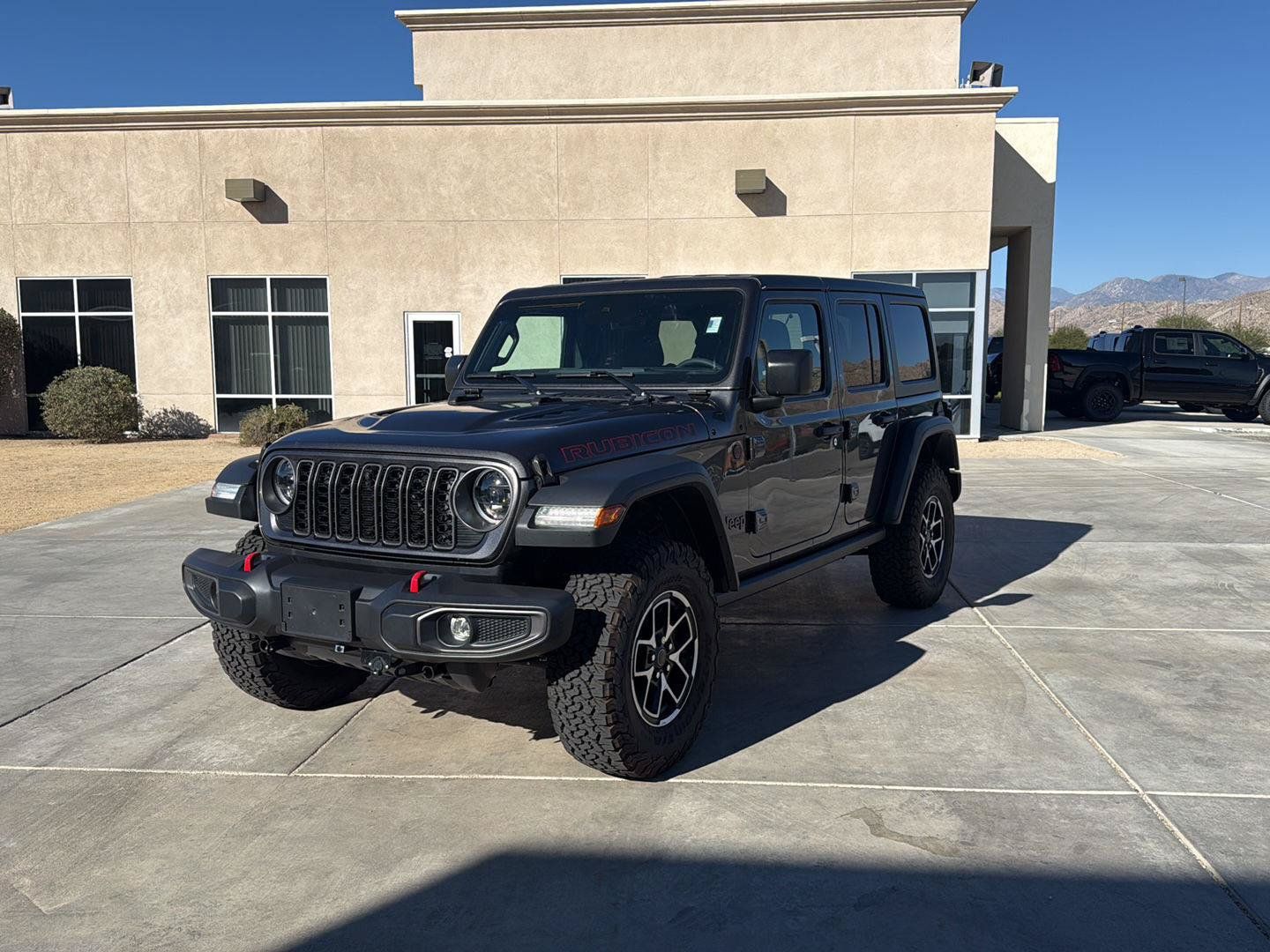 Used 2024 Jeep Wrangler Unlimited Rubicon w/ Technology Group AWD/4WD image 4