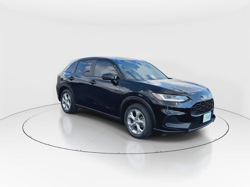 Used 2024 Honda HR-V LX image 2