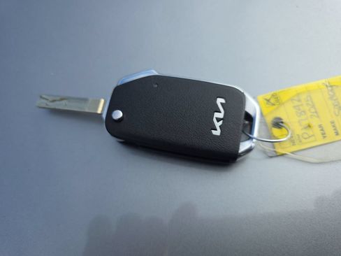 Used 2025 Kia Sportage LX FWD image 24