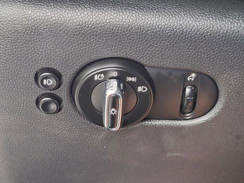 Used 2019 MINI Cooper Convertible w/ Premium Package FWD image 52