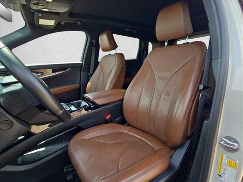 Used 2022 Lincoln Nautilus Reserve FWD image 16