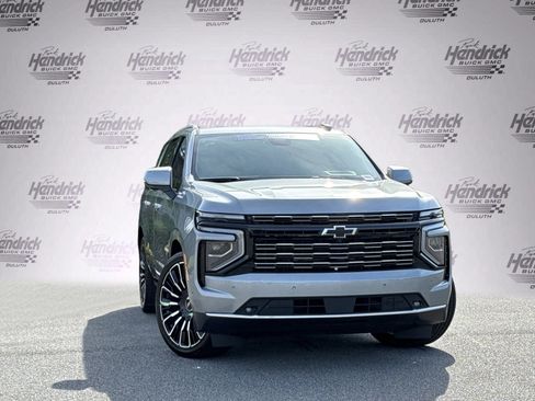 Used 2025 Chevrolet Tahoe High Country AWD/4WD image 2