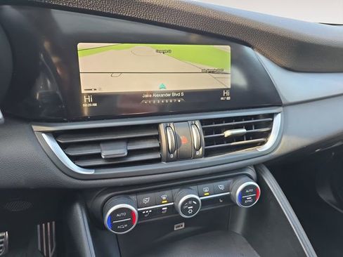 Used 2017 Alfa Romeo Giulia Ti w/ TI 19" Sport Package image 10