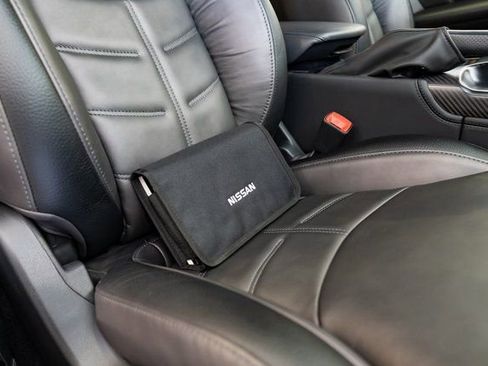 Used 2020 Nissan GT-R Premium w/ Premium Interior Package image 22