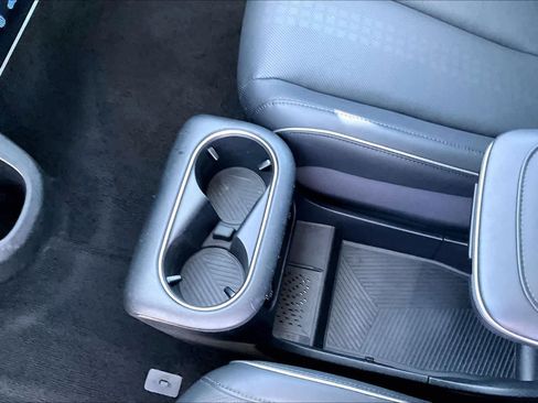 Used 2023 Hyundai Ioniq 5 SEL w/ Cargo Package AWD/4WD image 17