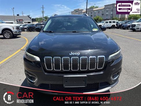 Used 2019 Jeep Cherokee Limited AWD/4WD image 2