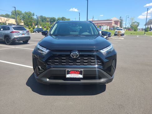 Certified 2025 Toyota RAV4 XLE AWD/4WD image 2