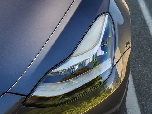 Used 2018 Tesla Model 3 Long Range image 8