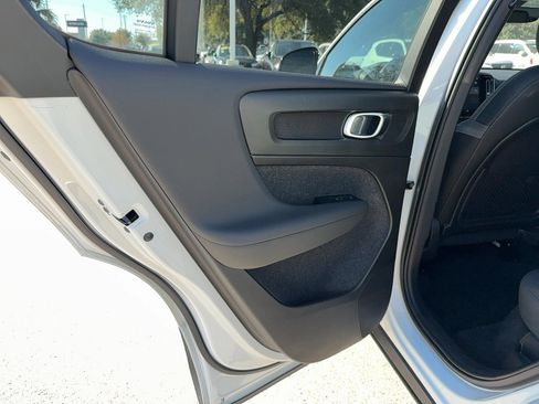 Certified 2023 Volvo C40 Recharge Core w/ Protection Package Premier image 14