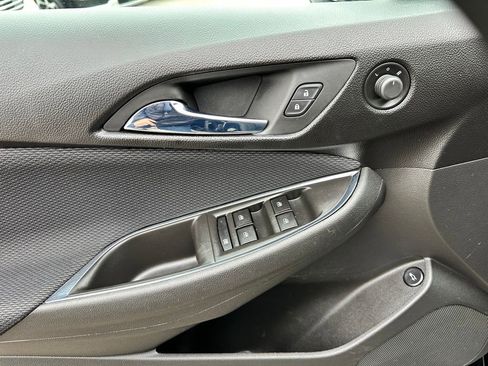 Used 2017 Chevrolet Cruze LS image 13