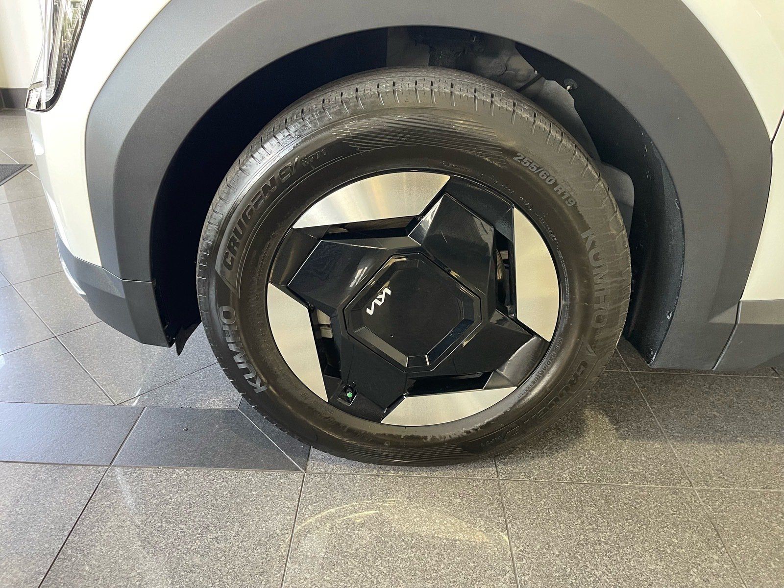 Used 2024 Kia EV9 Light RWD image 20