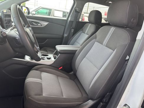 Used 2025 Chevrolet Blazer LT FWD image 28