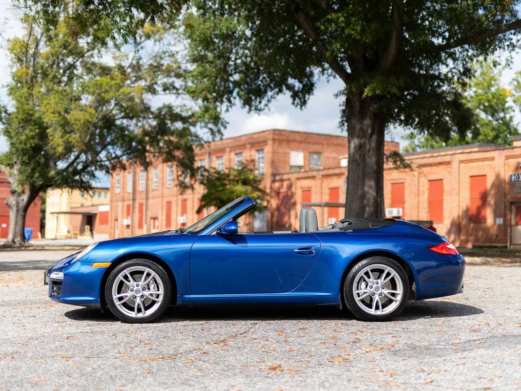 Used 2009 Porsche 911 Carrera RWD image 10