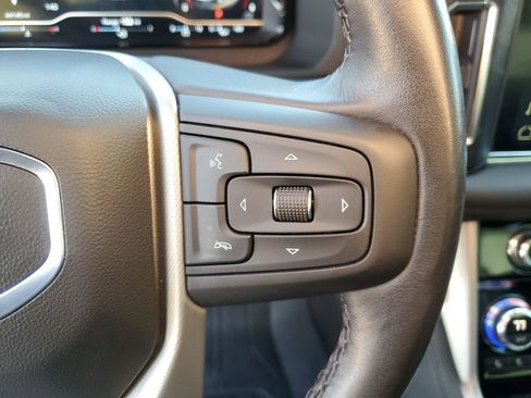 Used 2022 GMC Yukon Denali w/ Denali Premium Package image 35