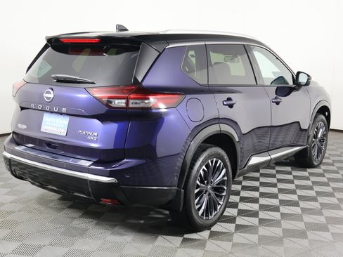 Used 2024 Nissan Rogue Platinum w/ Platinum Premium Package image 6