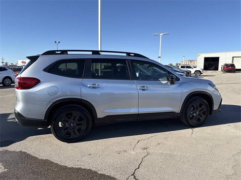Used 2025 Subaru Ascent Bronze Edition image 2