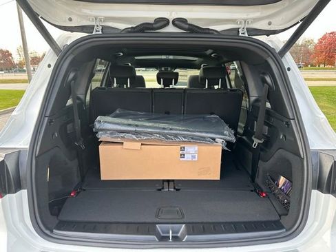 Used 2026 Mercedes-Benz GLB 250 4MATIC image 33