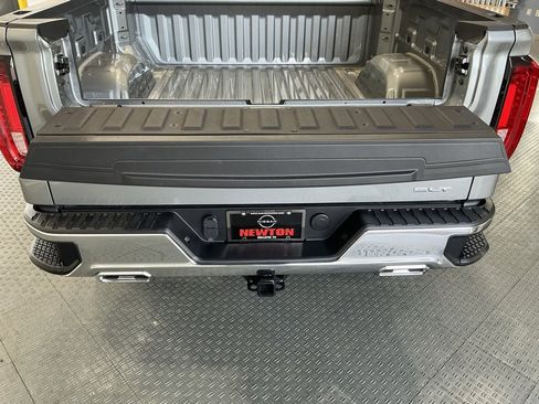 Used 2026 GMC Sierra 1500 SLT w/ SLT Premium Package image 14