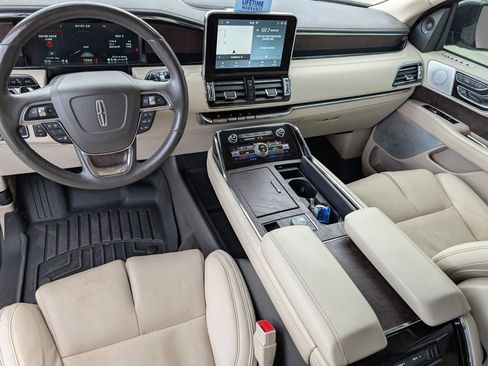 Used 2021 Lincoln Navigator Reserve w/ Luxury Package image 23