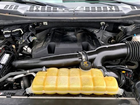 Used 2019 Ford F150 Platinum w/ Equipment Group 701A Luxury image 28