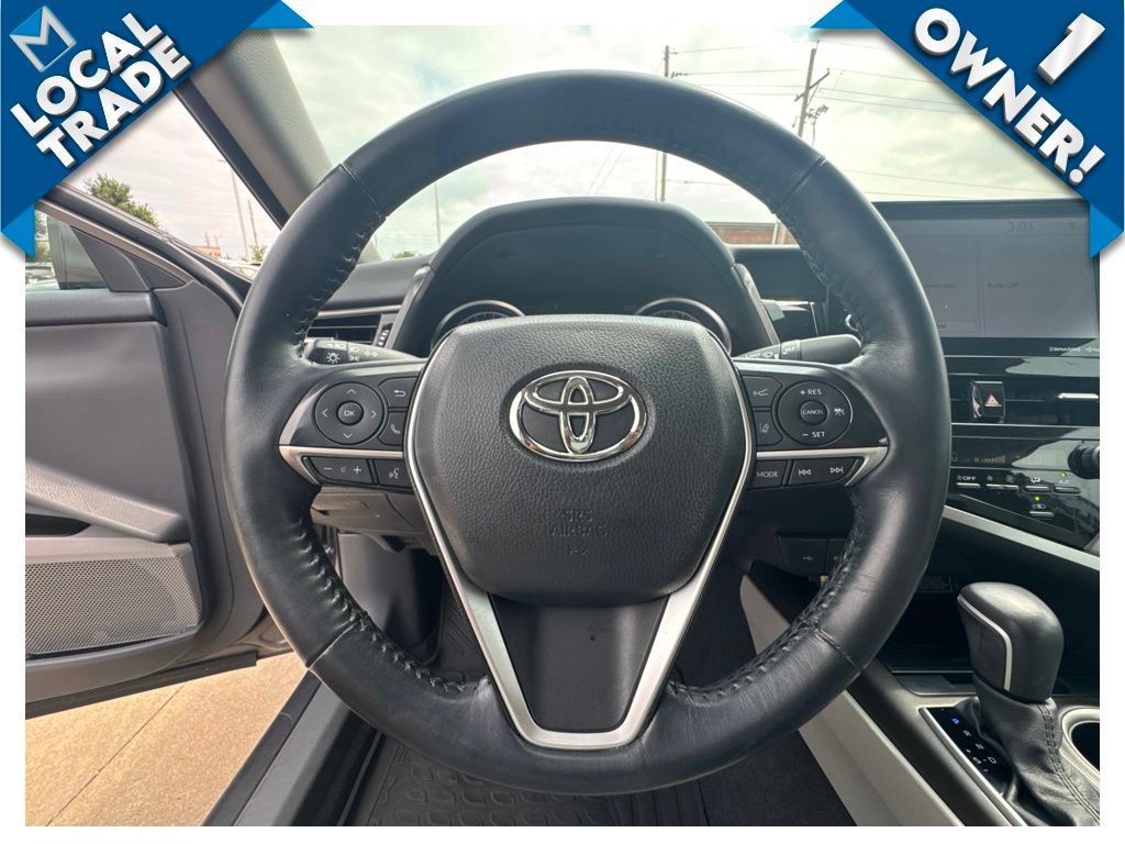 Used 2021 Toyota Camry XLE FWD image 15