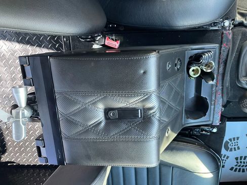 Used 1991 Land Rover Defender 90 image 9