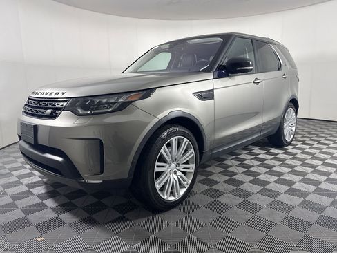 Used 2017 Land Rover Discovery First Edition AWD/4WD image 1