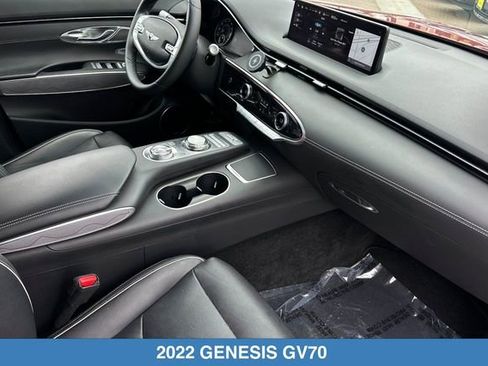 Used 2022 Genesis GV70 2.5T w/ Advanced Package AWD/4WD image 18