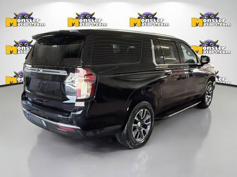 Used 2021 Chevrolet Suburban LT image 4