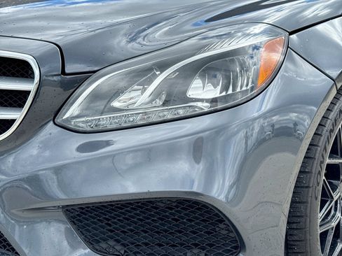 Used 2014 Mercedes-Benz E 350 4MATIC Sedan image 12