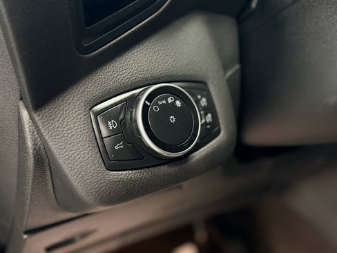 Used 2017 Ford Escape SE image 15