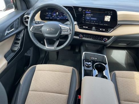 Certified 2025 Chevrolet Equinox ACTIV w/ Convenience Package III AWD/4WD image 12