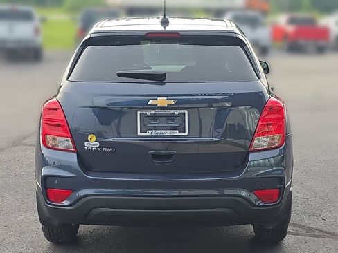 Used 2019 Chevrolet Trax LS w/ Tint and Cruise Package AWD/4WD image 5