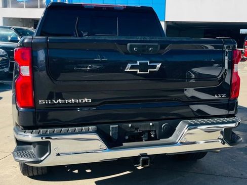 Used 2022 Chevrolet Silverado 1500 LTZ w/ LTZ Convenience Package II image 3