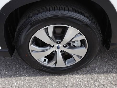 Used 2024 Subaru Ascent Premium w/ Convenience Package image 12