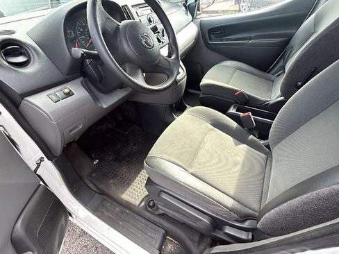 Used 2016 Nissan NV200 S w/ Back Door Glass Package FWD image 11