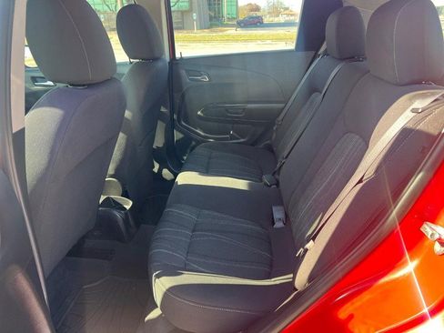 Used 2015 Chevrolet Sonic LT image 9