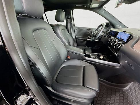 Used 2022 Mercedes-Benz GLA 250 4MATIC image 29