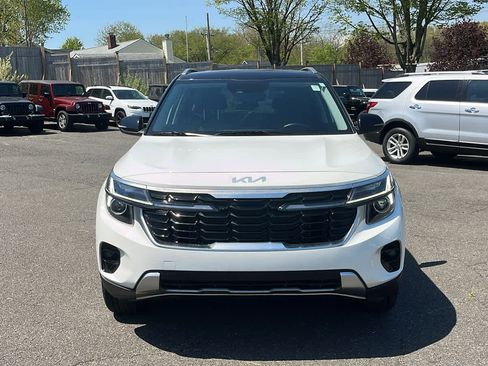 Used 2025 Kia Seltos S AWD/4WD image 2
