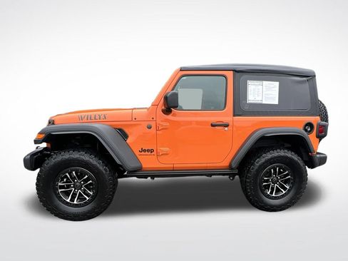 Used 2025 Jeep Wrangler Sport AWD/4WD image 2