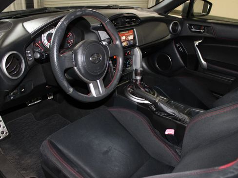 Used 2015 Scion FR-S RWD image 23