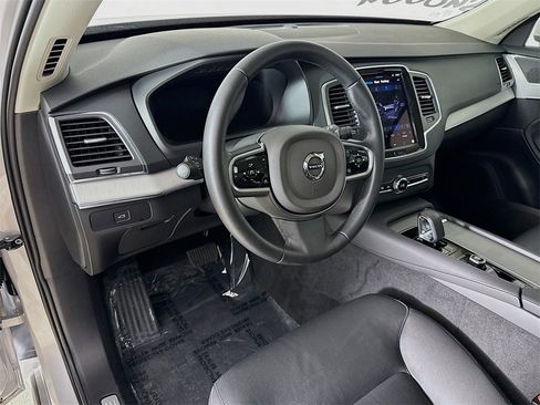 Certified 2025 Volvo XC90 B5 Core image 9