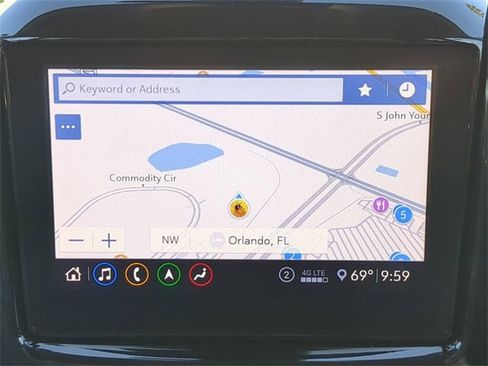 Used 2021 Chevrolet Traverse LT w/ LT Premium Package image 27