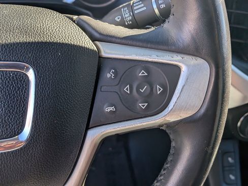 Used 2019 GMC Acadia SLT image 23