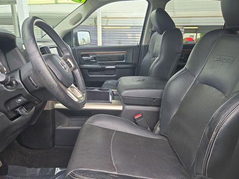 Used 2013 RAM 1500 Laramie w/ Convenience Group image 21