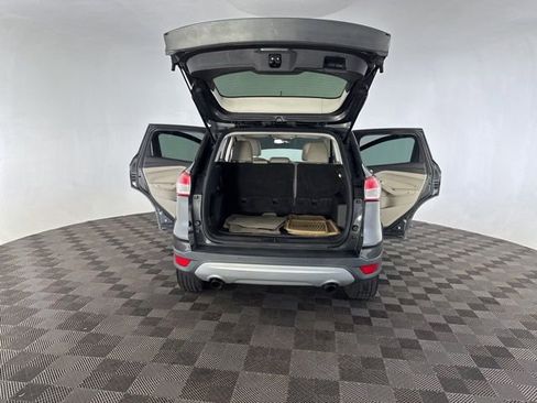 Used 2015 Ford Escape SE w/ Equipment Group 201A FWD image 18