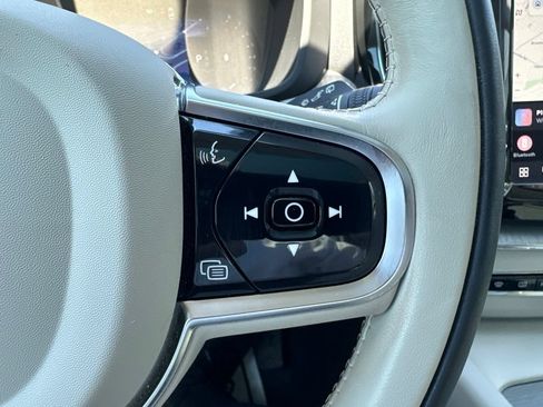 Certified 2024 Volvo XC60 B5 Plus w/ Protection Package Premier AWD/4WD image 25