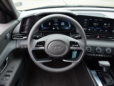 New 2026 Hyundai Elantra SE image 33