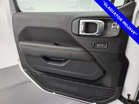 Used 2023 Jeep Gladiator Mojave w/ Trailer Tow Package image 31